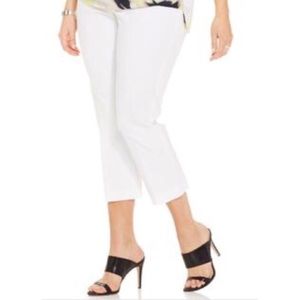 ⚡️SALE! Marisa Christina White Capri’s